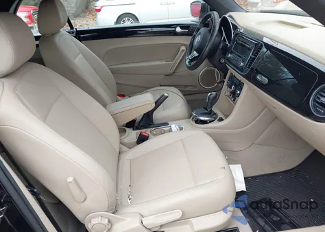 2014 Volkswagen Beetle 2.5L из США, поврежденный, VIN 3VW5P7ATXEM802124